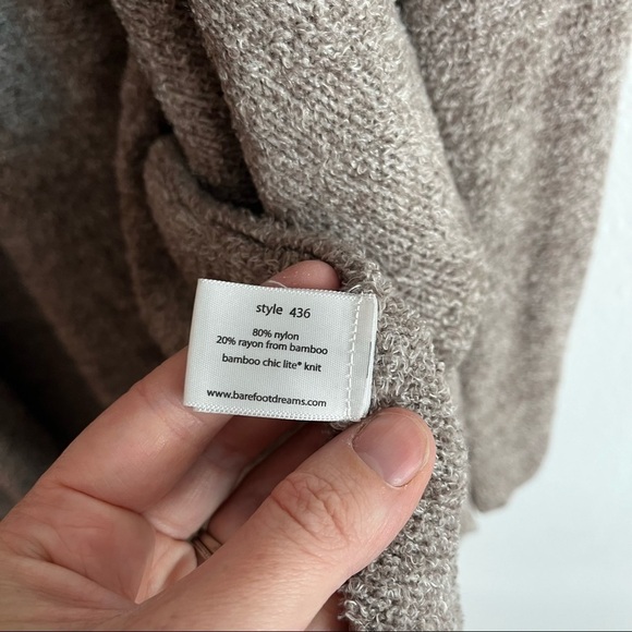 BAREFOOT DREAMS CozyChic Calypso Cardigan. Style #436. - Picture 6 of 6